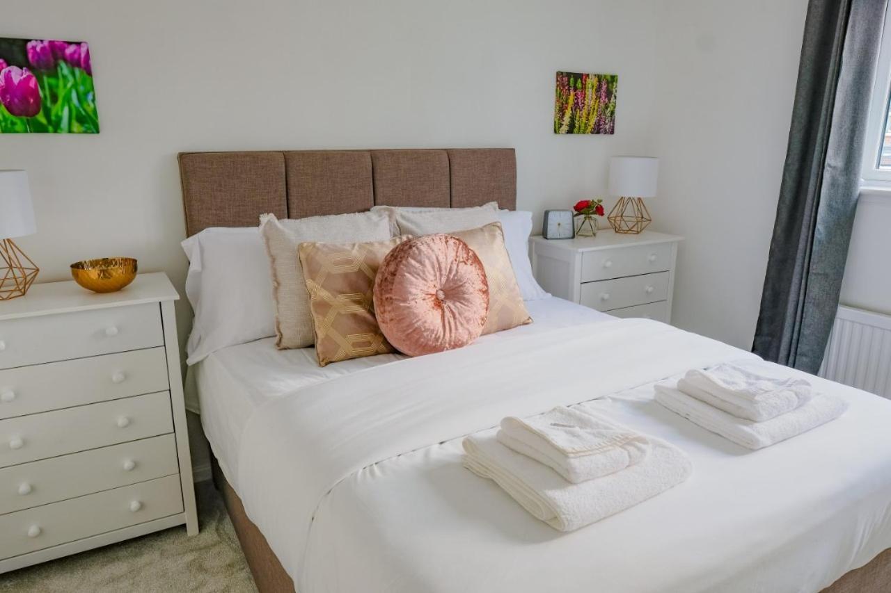 Modern & Artistic Design Humphreys Lodge - Sleep 6 CBG Extérieur photo