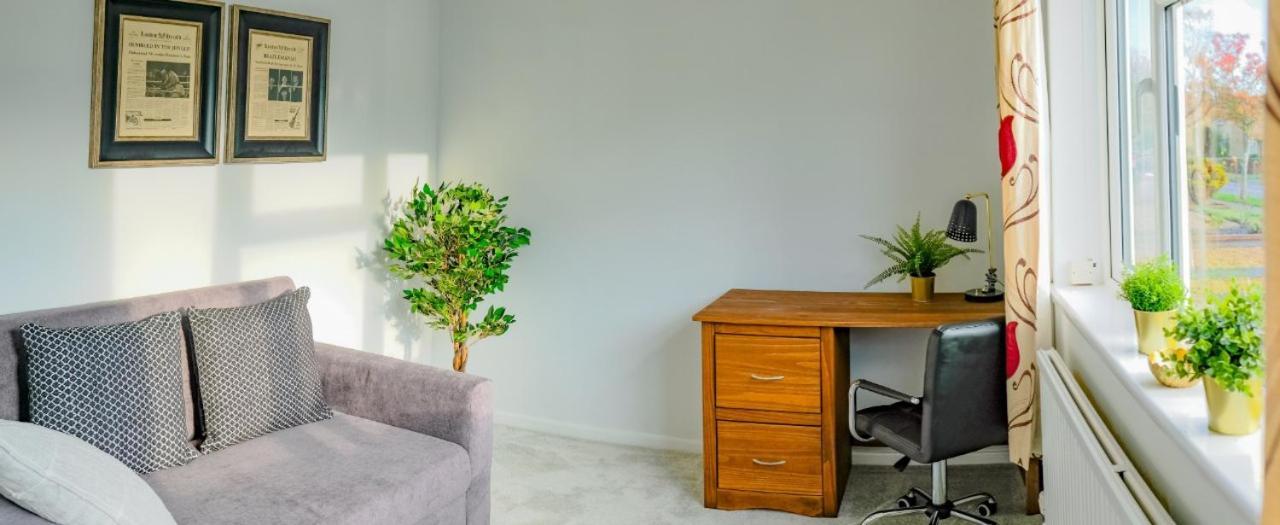Modern & Artistic Design Humphreys Lodge - Sleep 6 CBG Extérieur photo